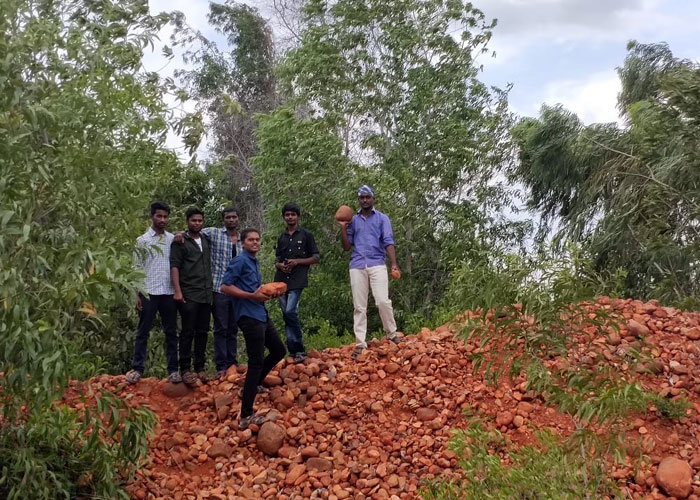 Field
                                            Visit to “Geologist Site Golden Bed” at Sathyavedu, AP, on 08 Aug 2019 